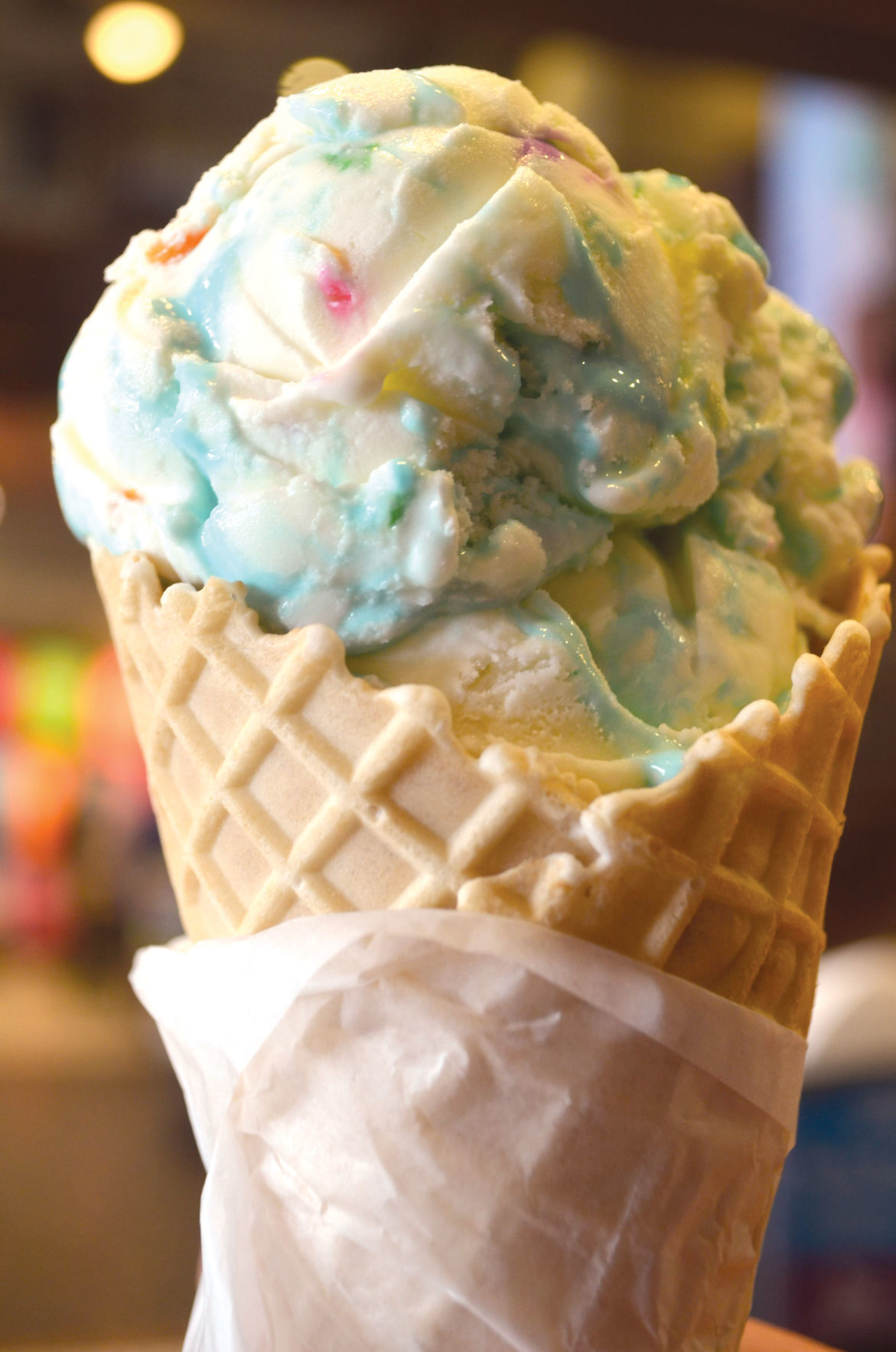 ICE CREAM: Blue Bunny Ice Cream Parlor & Museum